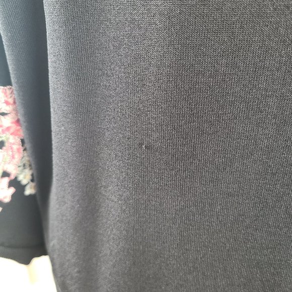 INC Black Sweater with Pink Embroidered Flower Sleeve Detail GUC 3X - Picture 5 of 8